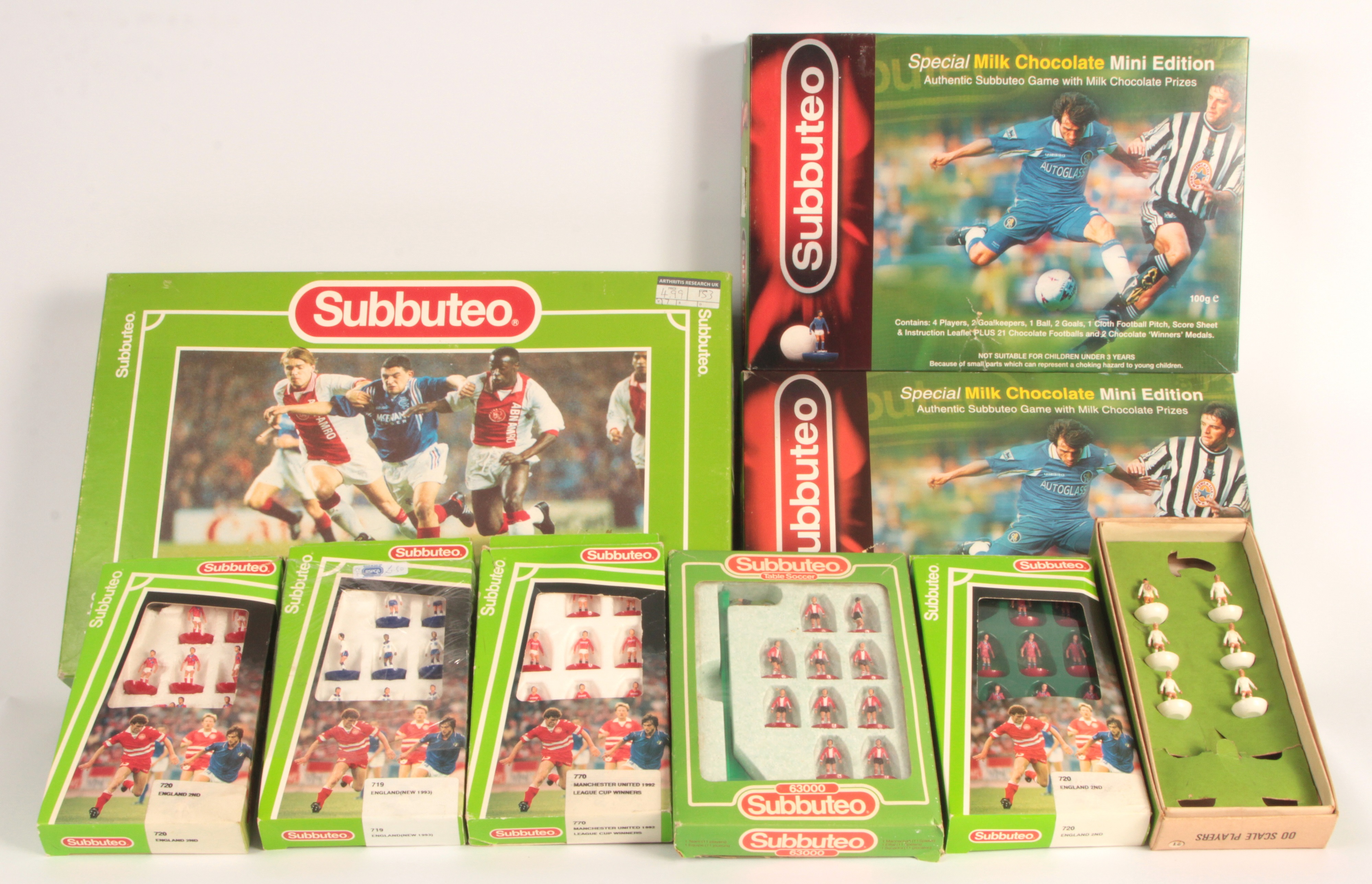 Subbuteo Nets Lot 123 - Subbuteo - Large Qty of Sets, Figures