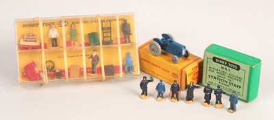Lot 384 - Dinky Toys Group of 3 x OO Gauge Model Railway Related Items