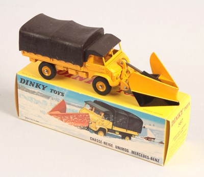 Lot 401 - French Dinky Toys 567 Mercedes Benz Unimog Snow Plough