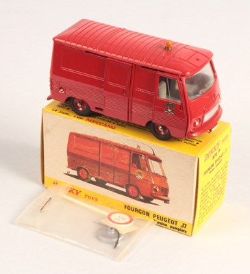 Lot 402 - French Dinky Toys 570P Peugeot J7 Fire Brigade Van