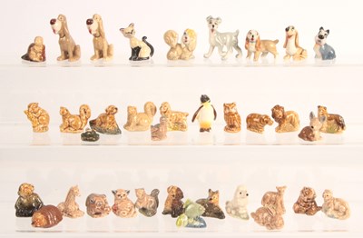 Lot 246 - Wade Whimsies / Lady & The Tramp - Group of loose figures.