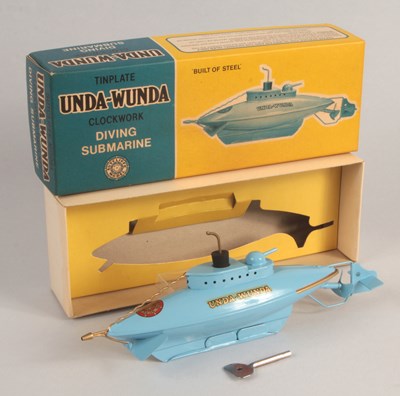 Lot 250 - Sutcliffe Models - Unda-Wunda Clockwork Tinplate Submarine - PRISTINE CONDITION.