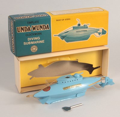 Lot 251 - Sutcliffe Models - Unda-Wunda Clockwork Tinplate Submarine - PRISTINE CONDITION.