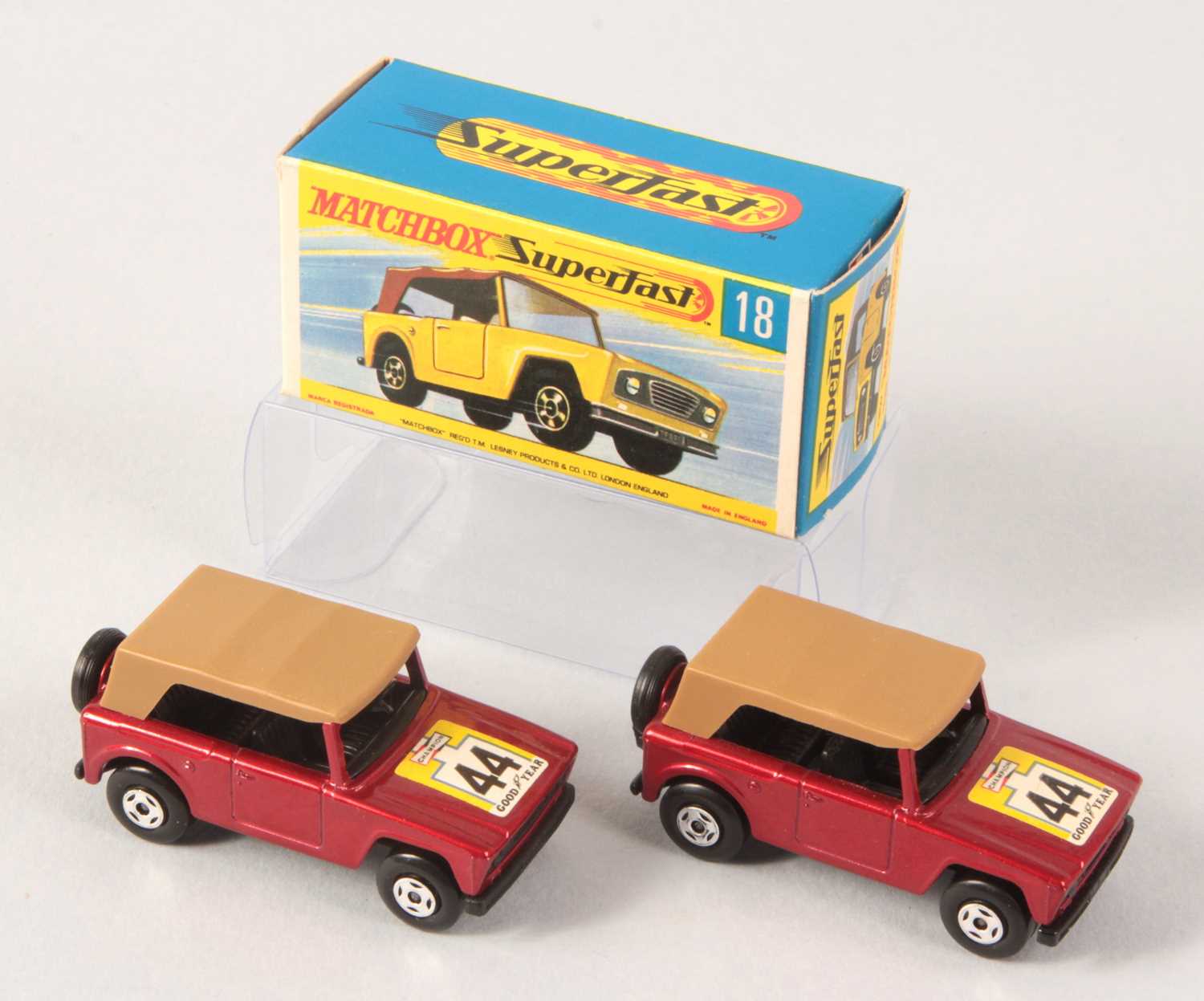 Lot 84 - Matchbox Superfast 2 x 18a Field Car Twin Pack Issue METALLIC RED BODY WITH MATT BLACK & GLOSS BLACK BASES