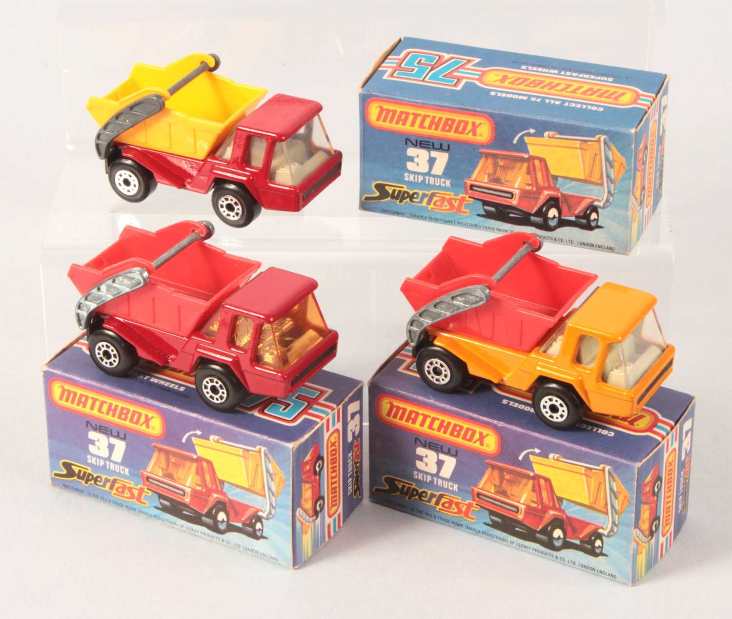 Lot 182 - Matchbox Superfast 3 x 37c Atlas Skip Truck