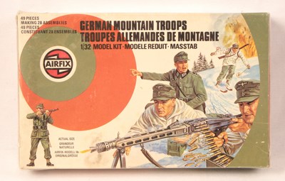 Lot 547 - Airfix - Military Series 1/32nd Type 8 [1978] "Target" Box - German Mountain Troops.