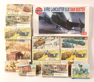 Lot 552 - Airfix - Mainly 1960`s/70`s Issue 1/72 Scale Plastic Kits / Figures