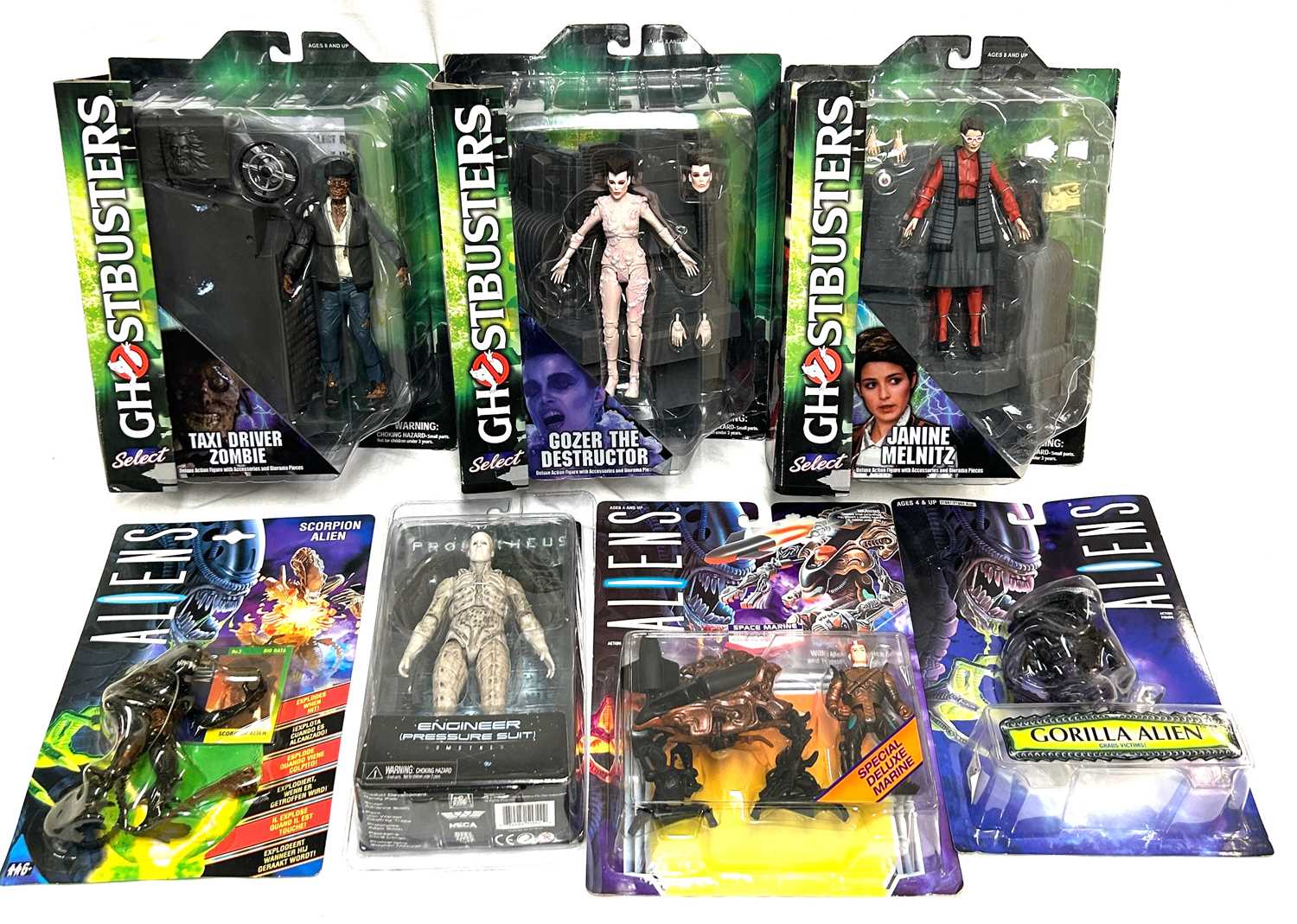 Lot 46 - A selection of TV & Film related Action Figure collectables including Aliens and Ghostbusters
