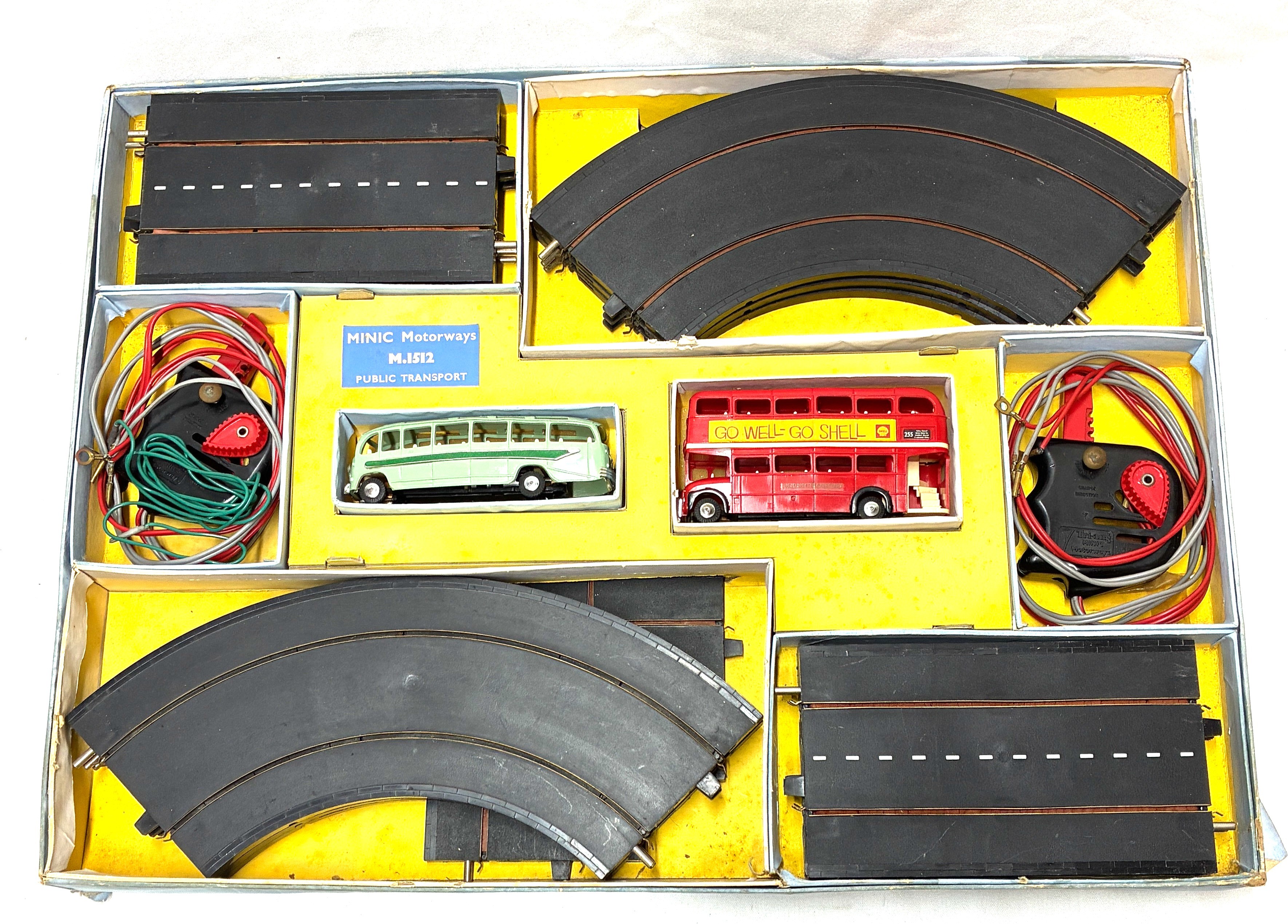 Lot 139 - Triang Minic Motorways M.1512 Public