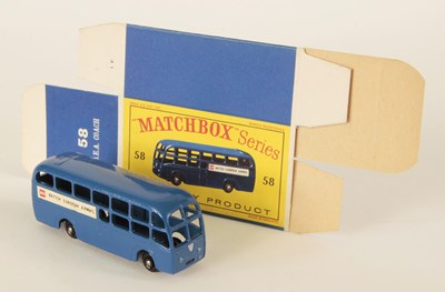 Lot 106 - Matchbox Regular Wheels 58a BEA Airport Coach VERY RARE TYPE D1 BOX