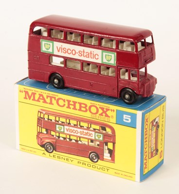 Lot 115 - Matchbox Regular Wheels 5d London Routemaster Bus RARE TYPE F2 BOX