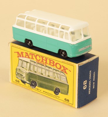 Lot 161 - Matchbox Regular Wheels 68a Mercedes Coach RARE SEA GREEN BODY