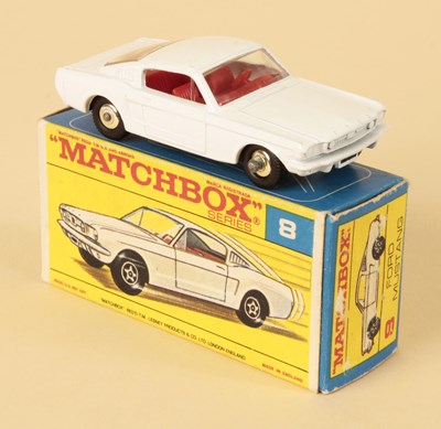 Lot 164 - Matchbox Regular Wheels 8e Ford Mustang RARE TYPE F5 TRANSITIONAL BOX.