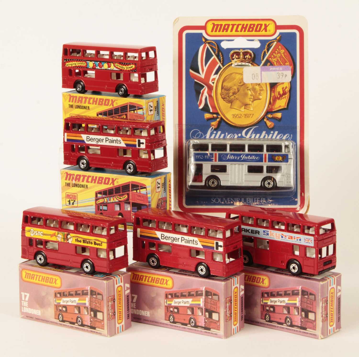 Lot 449 - Matchbox Superfast Group of 17b Daimler Fleetline & 17c Leyland Titan Buses.