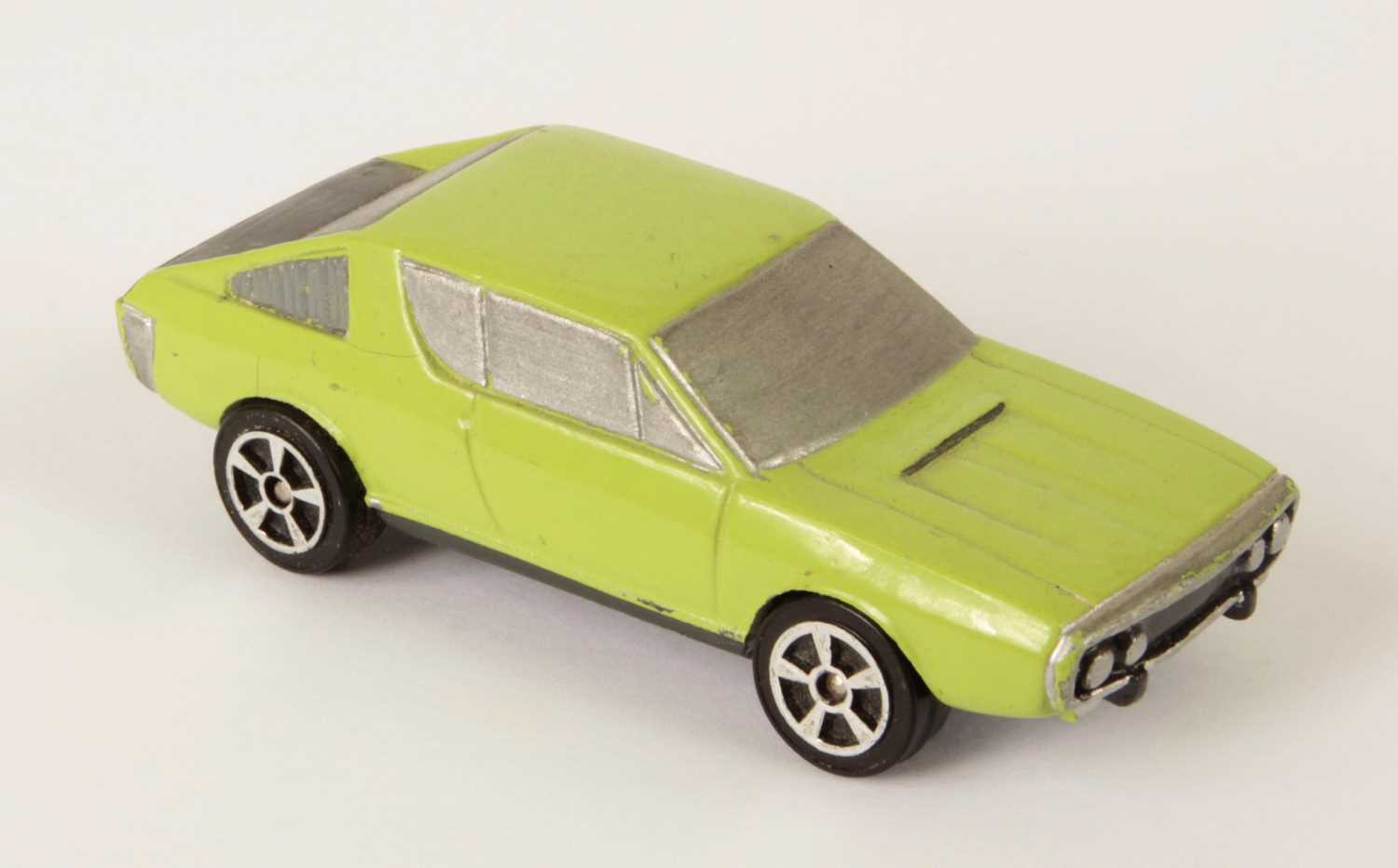 Lot 736 - Corgi Juniors UN-RELEASED RENAULT 17TS MODEL MAKERS RESIN & WOOD PRE-PRODUCTION PROTOTYPE MODEL