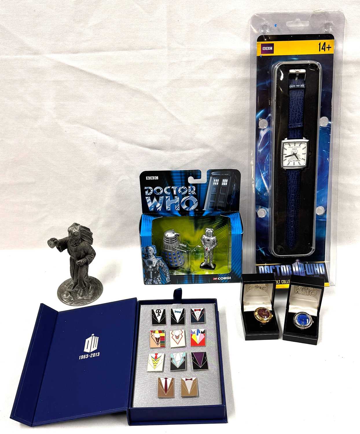 Lot 328 - Selection of Doctor Who collectables MIB