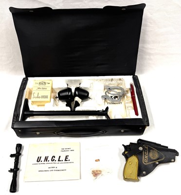 Lot 358 - Lone Star vintage The Man from U.N.C.L.E attaché case set