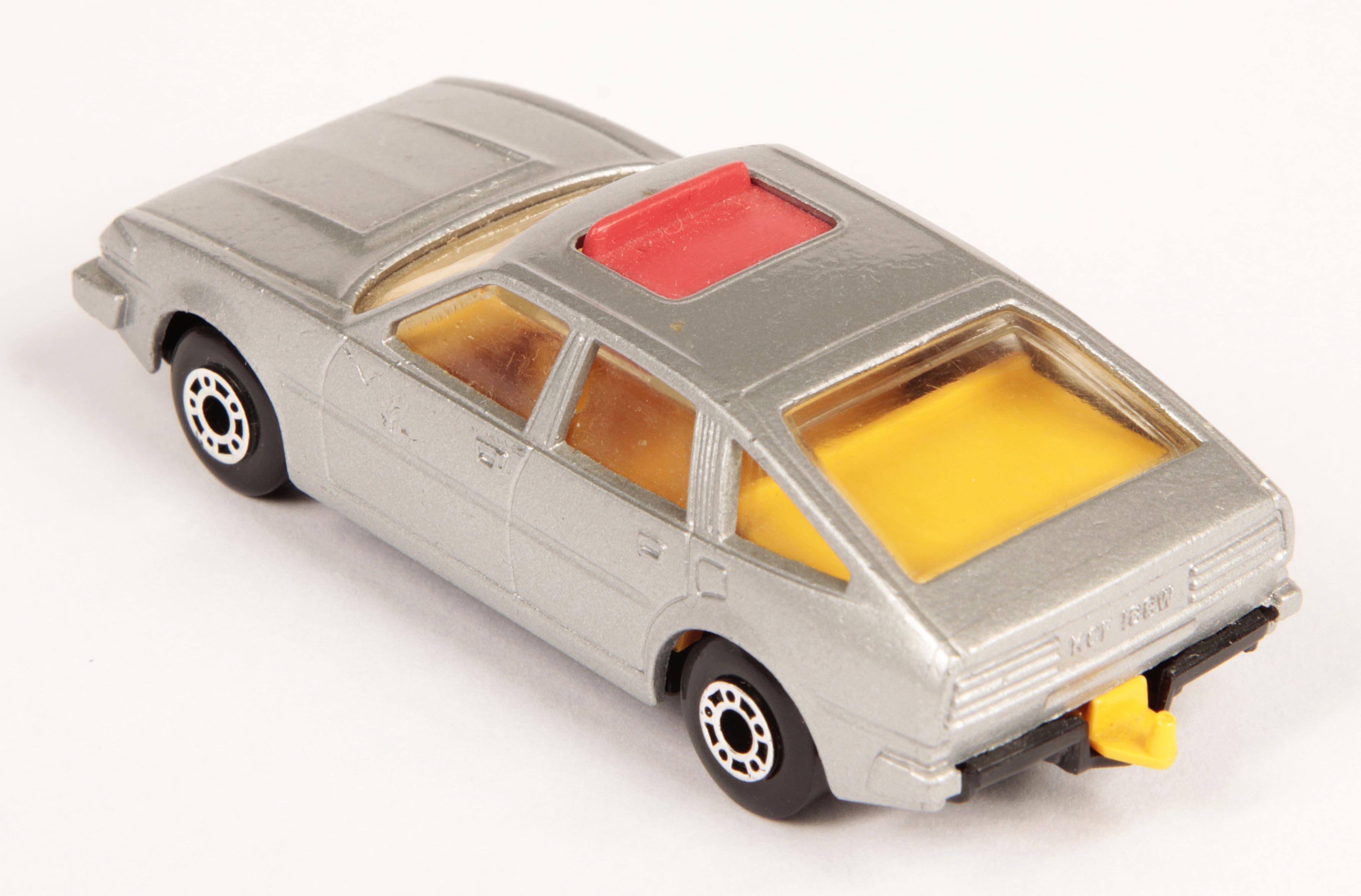 Lot 54 - Matchbox Superfast 8d Rover 3500 FACTORY
