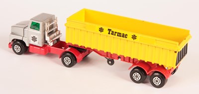 Lot 502 - Matchbox Super Kings K18 Ford LTS Articulated Tipper Truck "Tarmac"