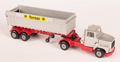 Lot 501 - Matchbox Super Kings K18 Ford LTS Articulated Tipper Truck "Tarmac"
