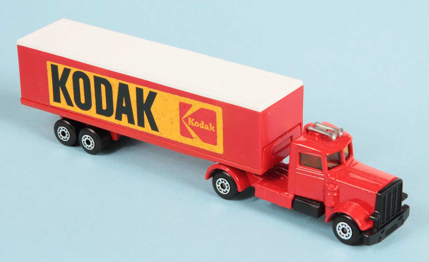Lot 407 - Matchbox Superfast 900 Series Peterbilt Articulated Truck Pre-Production Colour Trial "Kodak"