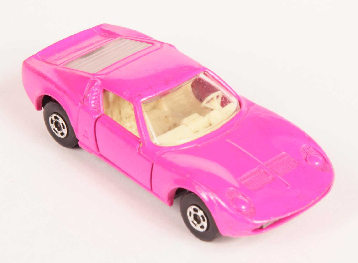 Lot 431 - Matchbox Superfast 33a Lamborghini Miura FACTORY COLOUR TRIAL WITH PINK BODY