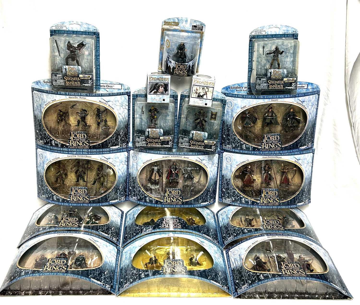 Lot 20 - Play Along Lord of the Rings Armies of Middle Earth Soldiers and Scenes 3" figure packs x 18