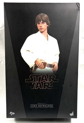 Lot 55 - Hot Toys Star Wars Luke Skywalker MMS297 1:6 Scale figure MIB
