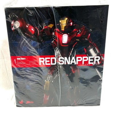 Lot 122 - Hot Toys Marvel Iron Man 3 Mark 35 XXXV Red Snapper 1:6th scale figure MIB