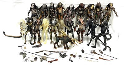 Lot 166 - Large quantity of NECA Predator & Aliens figures