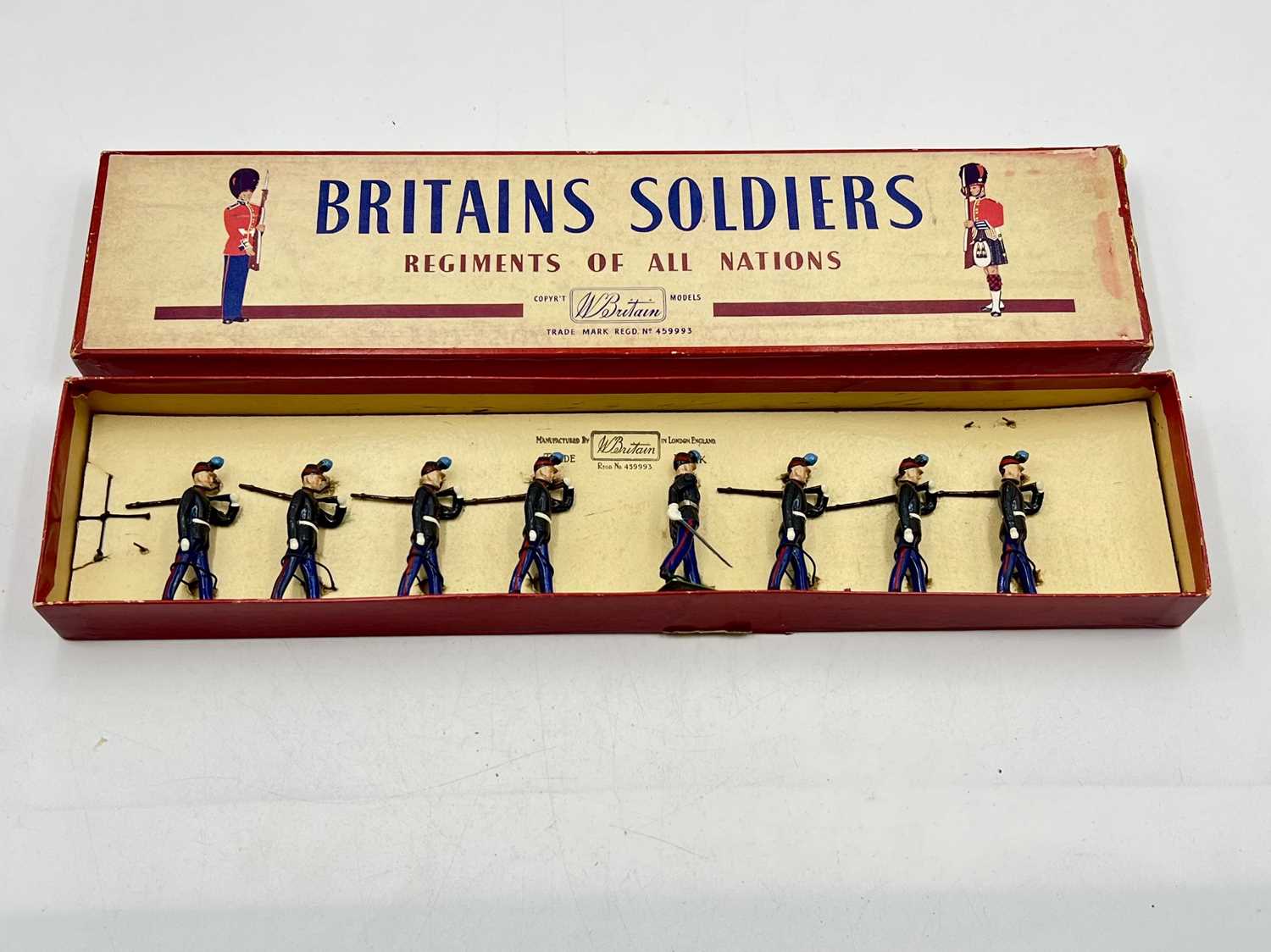 Lot 34 - Britains - Set 2051 [221] - Uruguayan Military School Cadets [1953-First Issue]