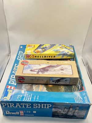 Lot 219 - Revell, Aurora & Airfix 1/72nd Scale Construction Kits