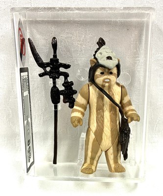Lot 268 - Kenner Star Wars vintage Logray 3 3/4" figure (Macau) UKG Graded 85%