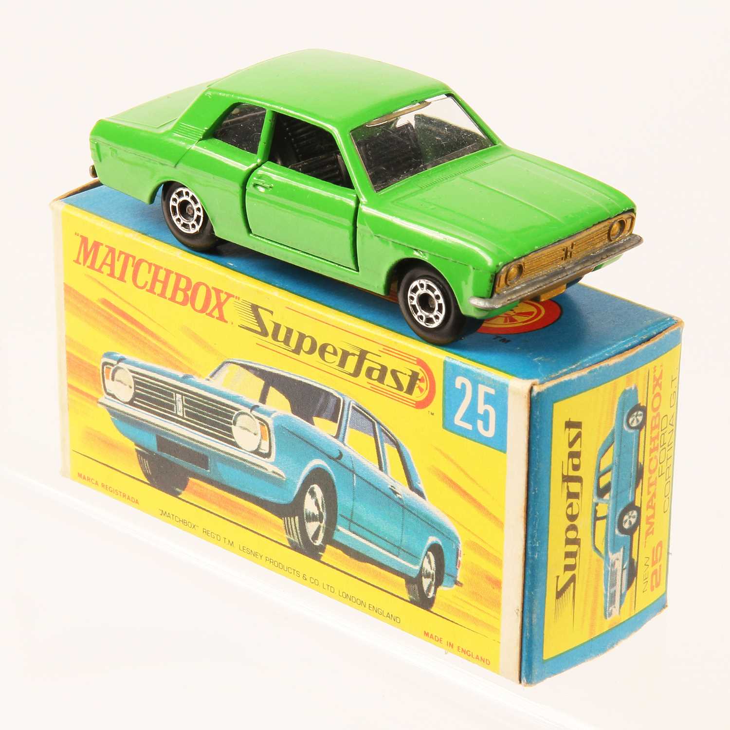 Lot 71 - Matchbox Superfast 25a Ford Cortina MADE IN BULGARIA ISSUE GREEN WITH RARE GOLD BASE