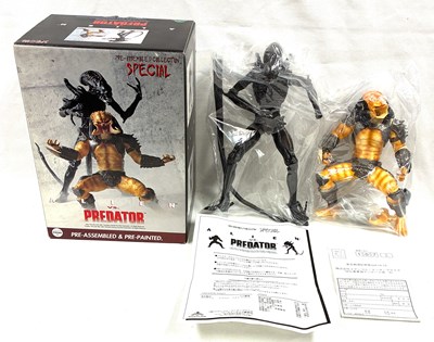 Lot 359 - Medicom Alien vs Predator pre-assambled & pre-painted figure set MIB