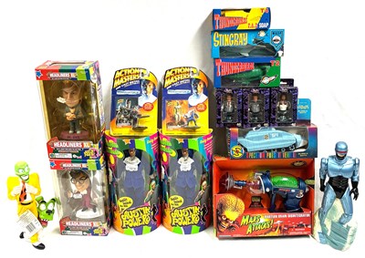 Lot 376 - Selection of TV & Film related collectables MISP