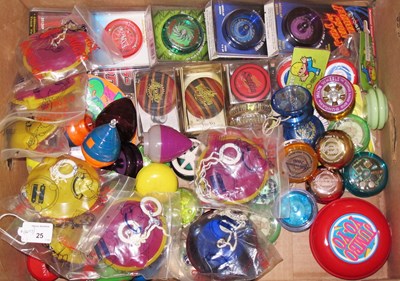 Lot 25 - Yo-Yo's & Spinning Tops - Large mixed group.