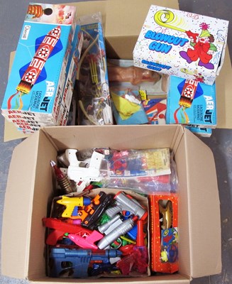 Lot 28 - Children's Plastic Toys, Guns & Other Items.