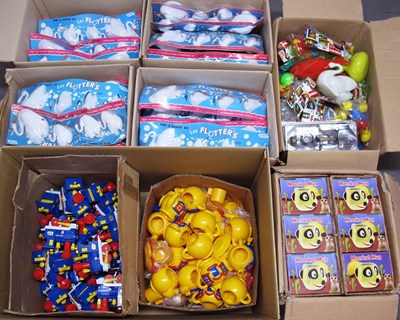 Lot 34 - Large qty of children's plastic toys & other items.