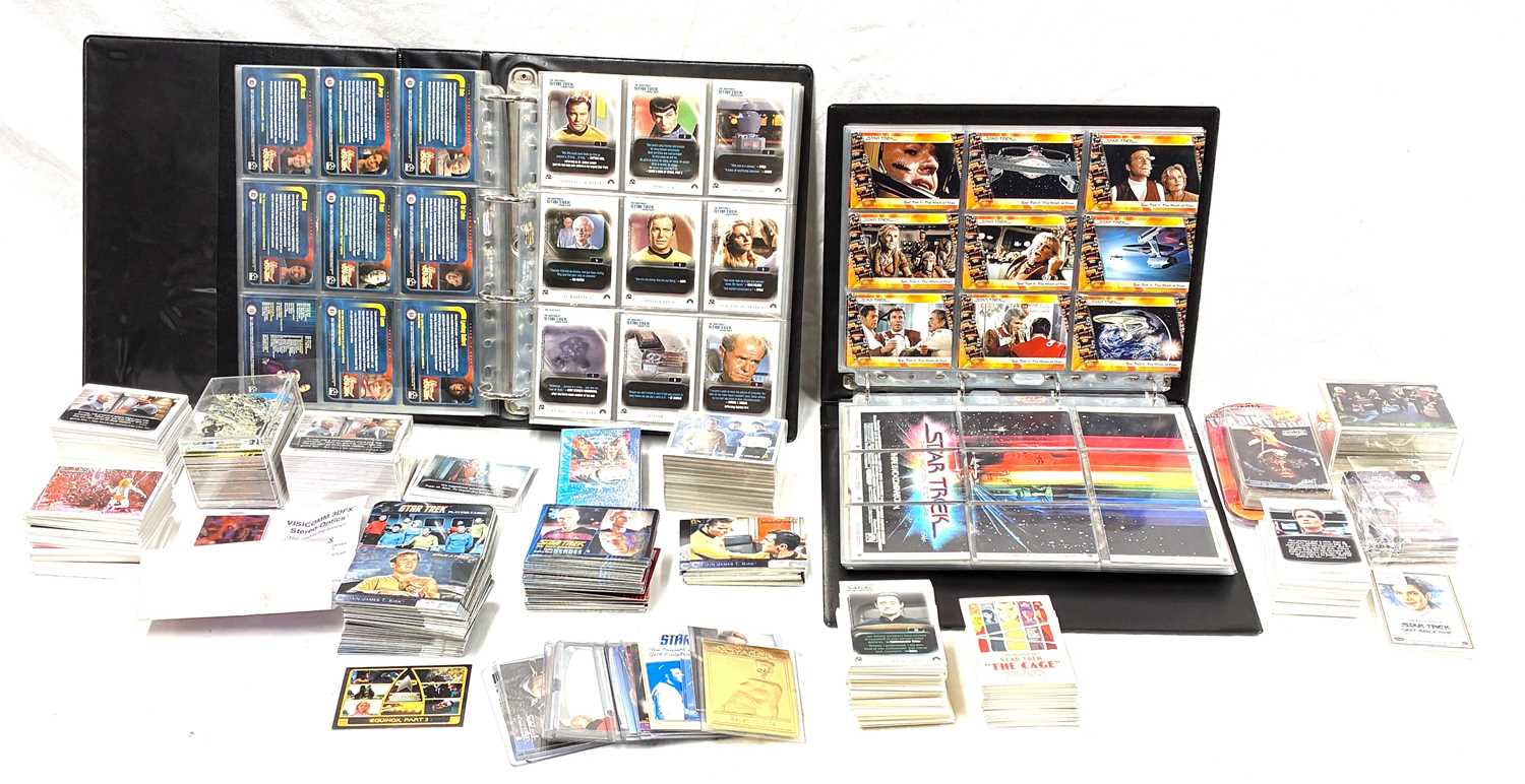 Lot 352 - Large quantity of Star Trek Trading Cards including Chase & Autograph Cards