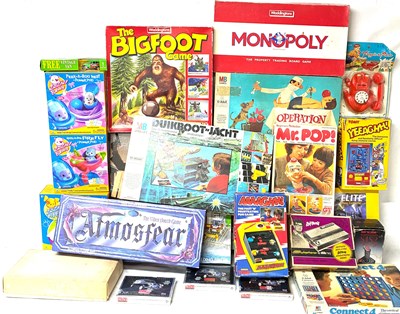 Lot 111 - Children's Games & Activities - Large Mixed Group.