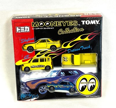 Lot 300 - Tomy Moon Eyes Die-cast vehicle set MIB