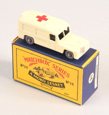 Lot 59 - Matchbox Regular Wheels 14b Daimler Ambulance - Stannard Code 8 - GPW + RARE TYPE B4 BOX