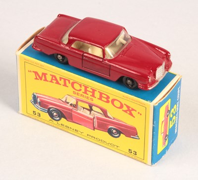 Lot 236 - Matchbox Regular Wheels 53b Mercedes 220SE Coupe Dark Red + BPW + TYPE E3 BOX