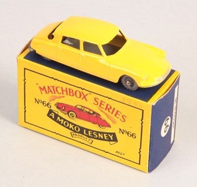 Lot 333 - Matchbox Regular Wheels 66a Citroen DS19 - Stannard Code 2 WITH TYPE B4 BOX