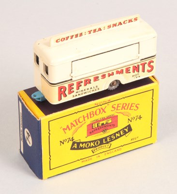Lot 334 - Matchbox Regular Wheels 74a Mobile Refreshments Canteen - Stannard Code 1 Off-White Body