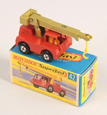 Lot 444 - Matchbox Superfast 42a Iron Fairy Crane WITH LEMON YELLOW PLASTIC HOOK